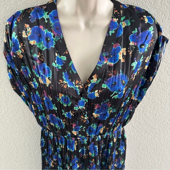 Molly BRACKEN nwt pleated floral Vneck dress - Picture 4 of 9